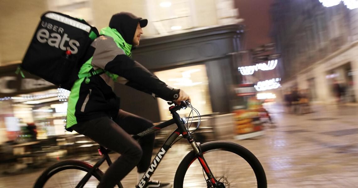Conflit avec Uber Shit : les tensions s’intensifient entre Gérald Darmanin et Uber Eats Conflit avec Uber Shit : les tensions s’intensifient entre Gérald Darmanin et Uber Eats