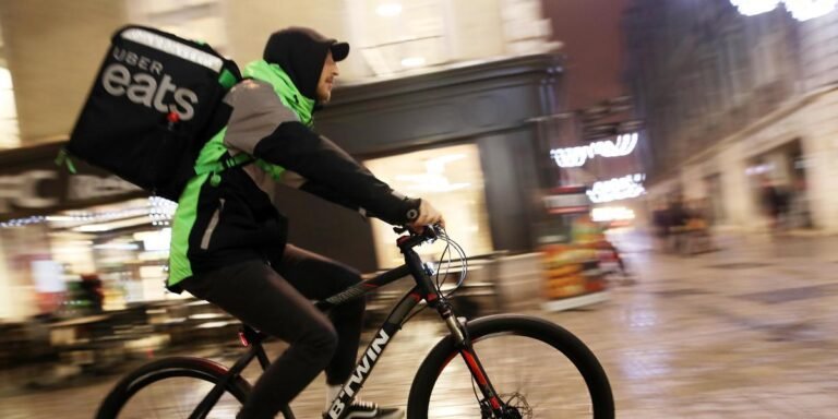 Conflit avec Uber Shit : les tensions s&rsquo;intensifient entre Gérald Darmanin et Uber Eats