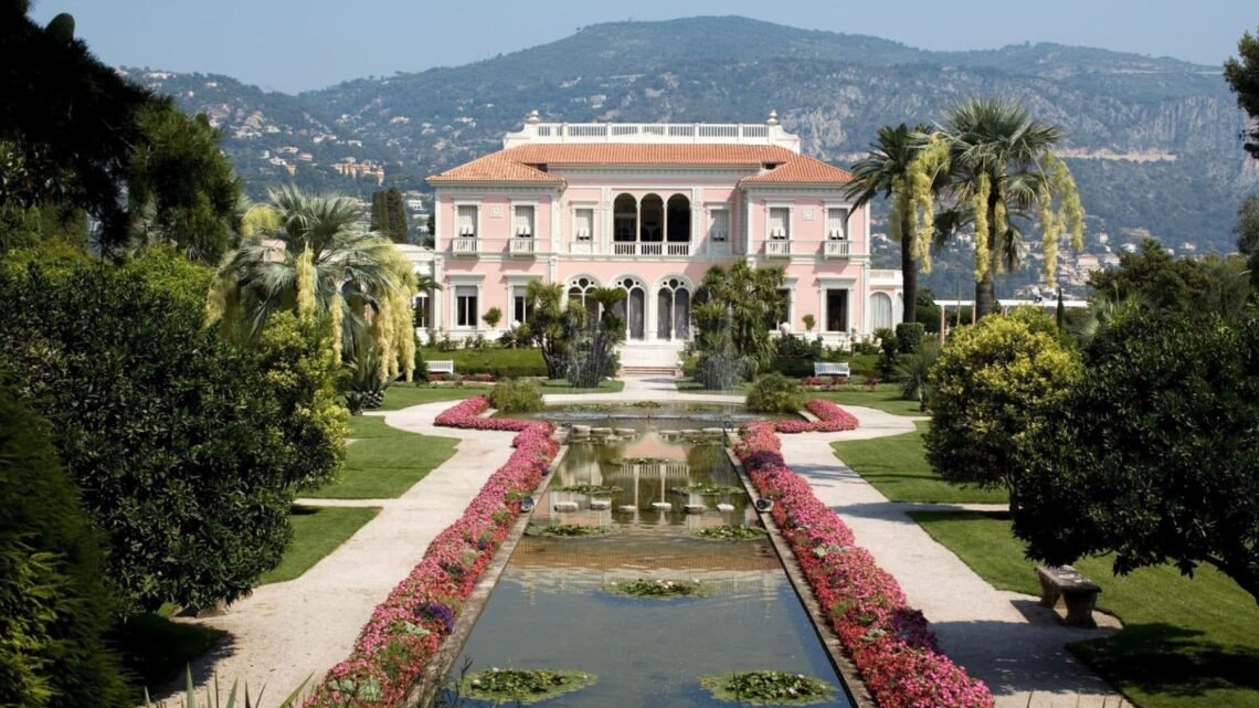 Découvrez les mystères de la villa Ephrussi de Rothschild à Saint-Jean-Cap-Ferrat Découvrez les mystères de la villa Ephrussi de Rothschild à Saint-Jean-Cap-Ferrat