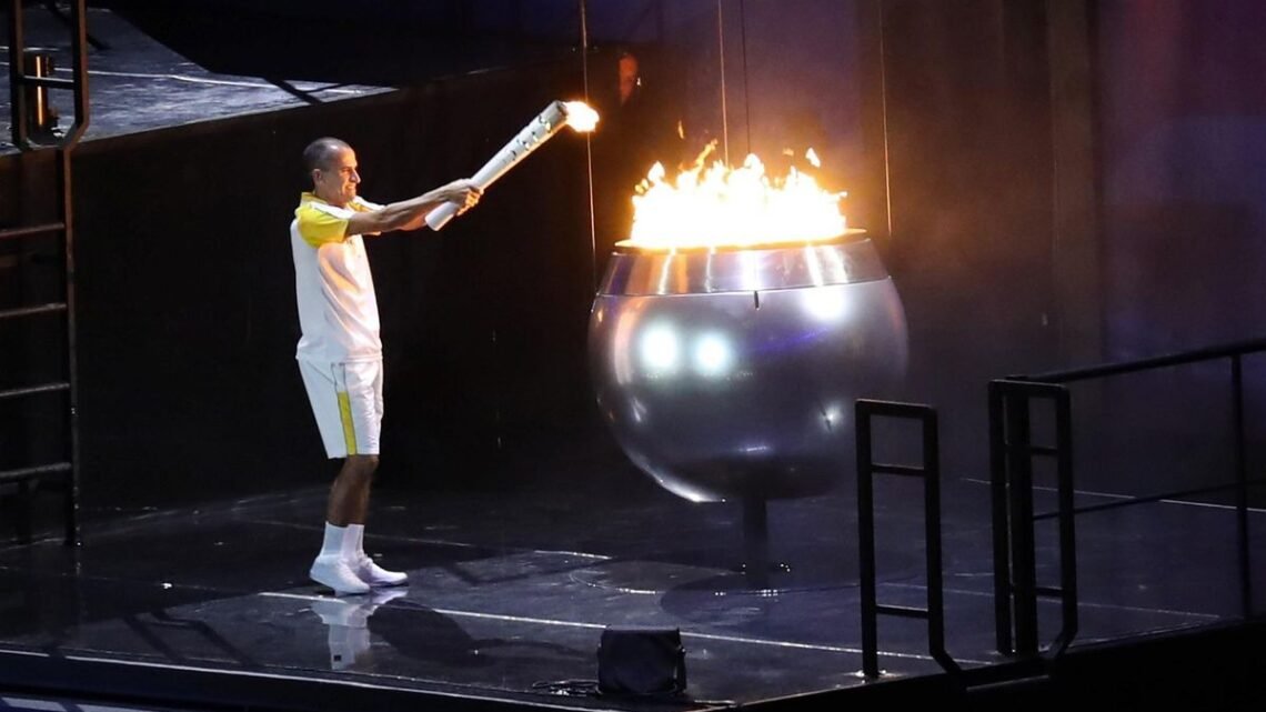 Découvrez les six athlètes qui porteront la Flamme Olympique dans les Alpes-Maritimes Découvrez les six athlètes qui porteront la Flamme Olympique dans les Alpes-Maritimes