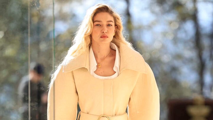 Défilé Jacquemus : la mode ensoleille les rues de Saint-Paul-de-Vence