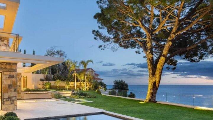 Explorez les luxueuses villas de la Côte d’Azur avec notre guide expert