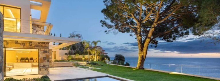 Explorez les luxueuses villas de la Côte d&rsquo;Azur avec notre guide expert