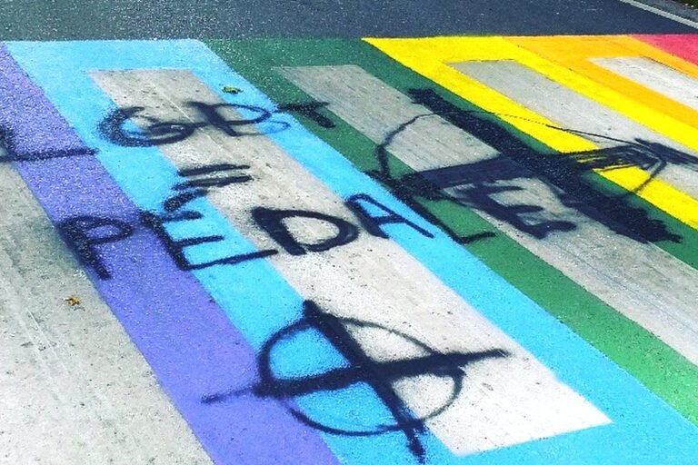 Des graffitis homophobes sur le centre LGBTQIA+ de Nice
