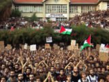 Un mouvement pro-palestinien rassemble une centaine de manifestants devant le lycée Apollinaire