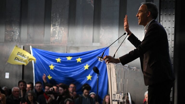Meeting de Raphaël Glucksmann à Marseille pour les élections législatives de 2024