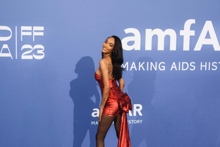 Interview exclusive de Jain avant sa performance sur la plage de Cannes lors du Festival de Cannes 2023