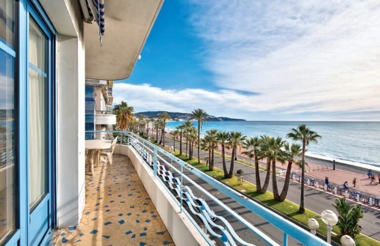 Réinventer les plages de Juan-les-Pins : un balcon sur la mer