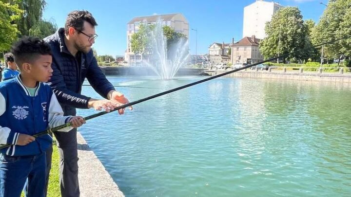 Une ambulance ukrainienne vandalisée exposée à Nice pour collecter des fonds