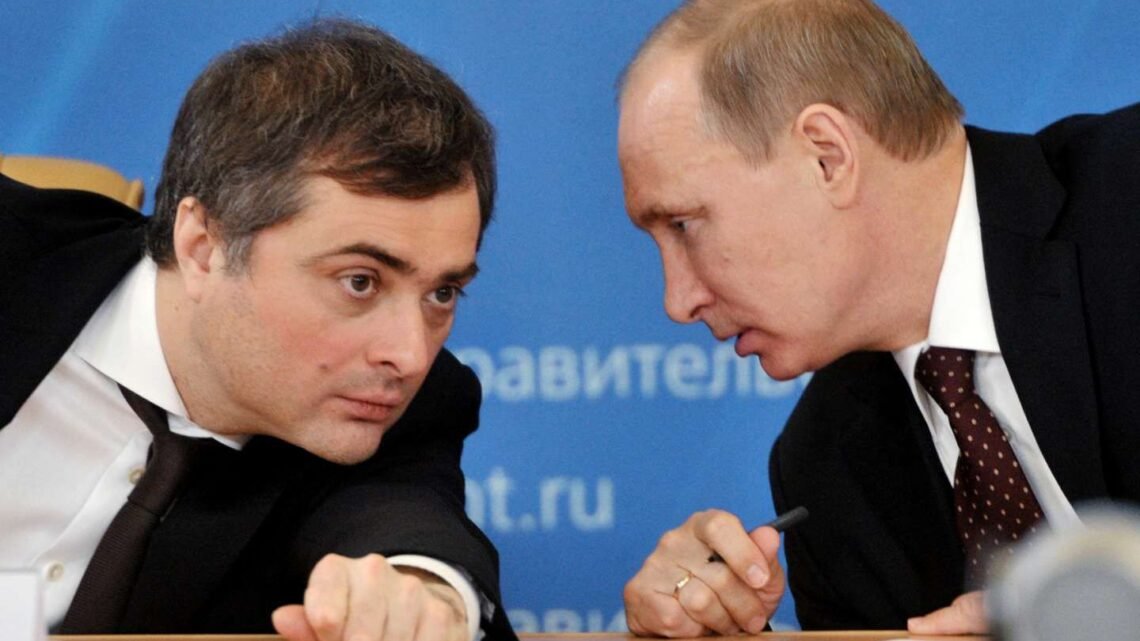 Le conseiller de Poutine dévoile ses pensées : « Le Mage du Kremlin » prend vie sur scène Le conseiller de Poutine dévoile ses pensées : « Le Mage du Kremlin » prend vie sur scène
