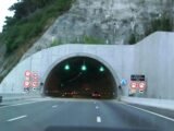 Le tunnel de Las Planas en feu : la circulation bloquée sur l'A8 en route vers l'Italie