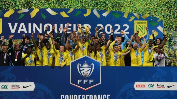 Les Aiglons volent haut contre l’OGC Nice: résumé du match du lundi 9 décembre