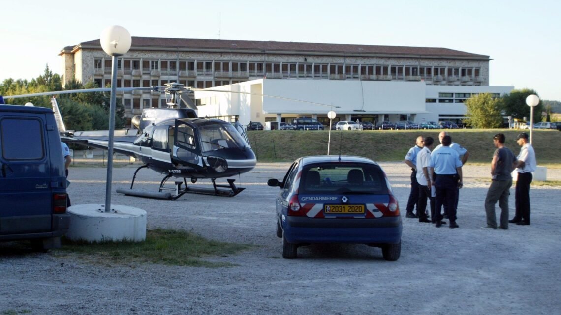Une tentative de meurtre au couteau à Grasse : Un homme de trente ans condamné à 15 ans de prison Une tentative de meurtre au couteau à Grasse : Un homme de trente ans condamné à 15 ans de prison