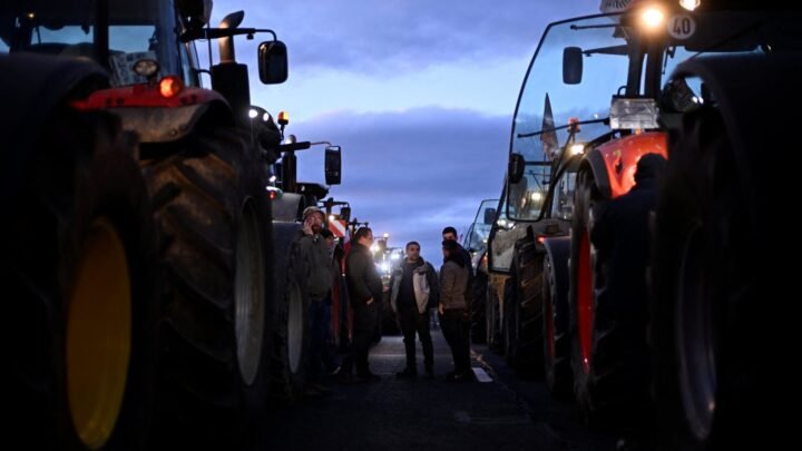 Visite des agriculteurs en colère par les parlementaires sur demande de la FDSEA et des JA