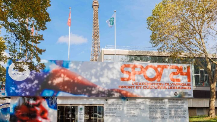 Les kiosquiers parisiens deviennent les nouveaux ambassadeurs du tourisme