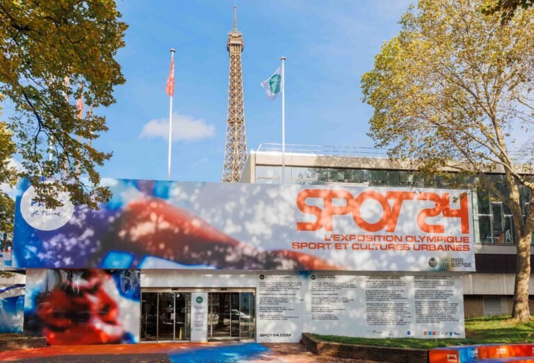 Les kiosquiers parisiens deviennent les nouveaux ambassadeurs du tourisme