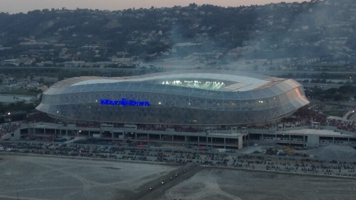 Pétition des commerçants de Nice contre la présence des sans-abri sur la place Garibaldi