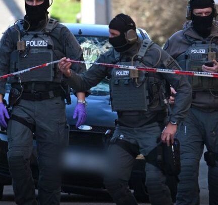 Enquête sur l’agression au couteau de policiers à Cannes : Décryptage du profil de l’assaillant et des sanctions prononcées