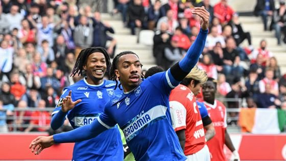 Regardez en direct la demi-finale contre Reims depuis la fan zone de Cannes Regardez en direct la demi-finale contre Reims depuis la fan zone de Cannes