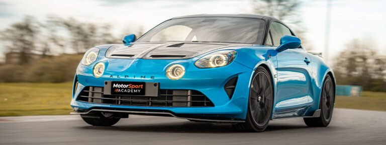 Conduire une Porsche à Monaco: L’expérience ultime de l’auto-école de luxe