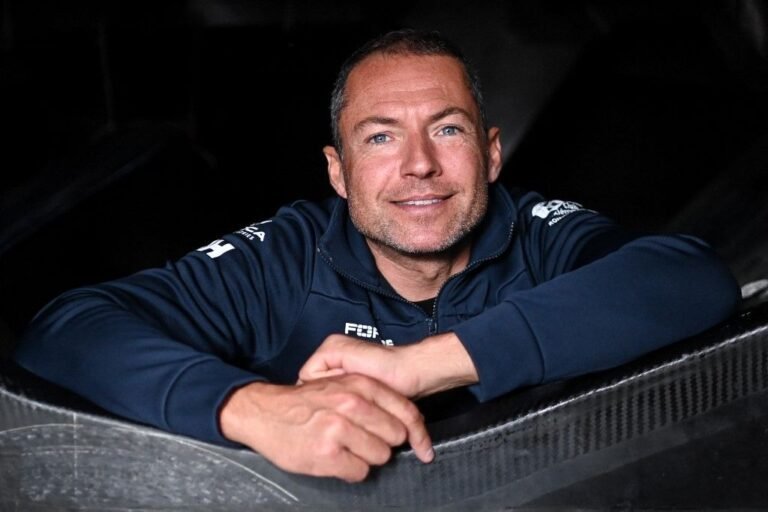 Le skipper Romain Attanasio de retour au Vendée Globe