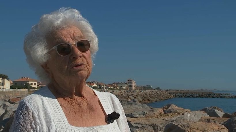 :
Témoignage poignant d’une survivante d’Auschwitz, 80 ans après sa libération :
Témoignage poignant d’une survivante d’Auschwitz, 80 ans après sa libération
