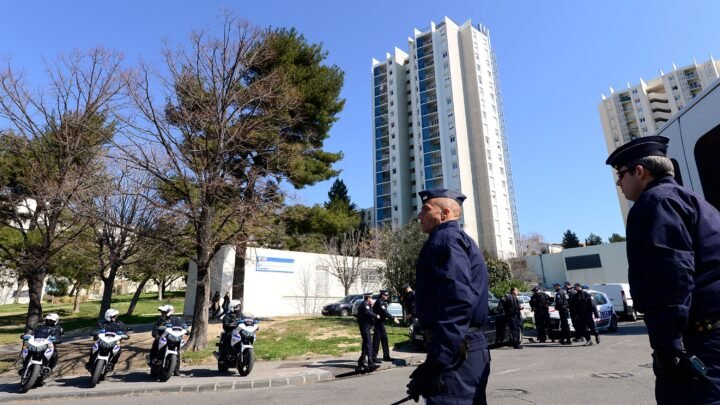 Une erreur judiciaire à Marseille : le chef de gang présumé libéré avant l’heure