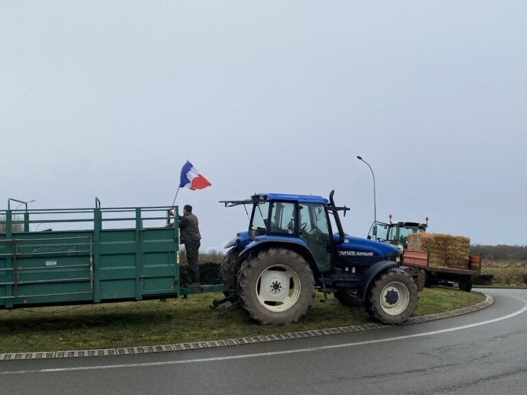 Un jeune homme de 23 ans meurt après être resté coincé sous un engin agricole dans le Var