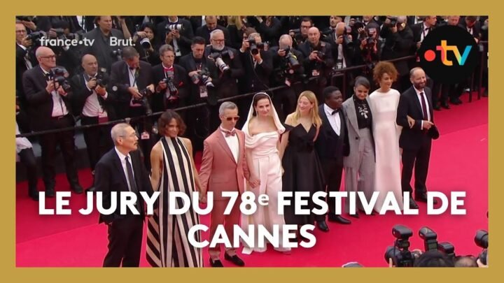 #Cannes2025. Juliette Binoche, la présidente et son jury du 78ᵉ Festival montent les marches