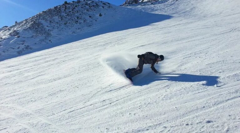 Coincé en zone hors-piste, il est secouru grâce à son smartphone… mais doit payer 800 € pour l’intervention (Ouest-France)