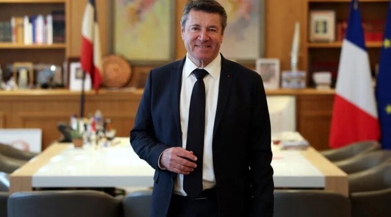 Une tête de cochon découverte devant le domicile de Christian Estrosi à Nice : une enquête