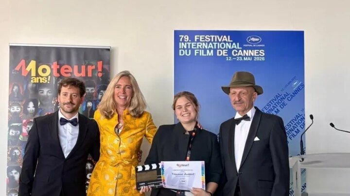 « Je veux travailler dans le cinéma » : Toscane Aubert, lycéenne avranchinaise, a défilé