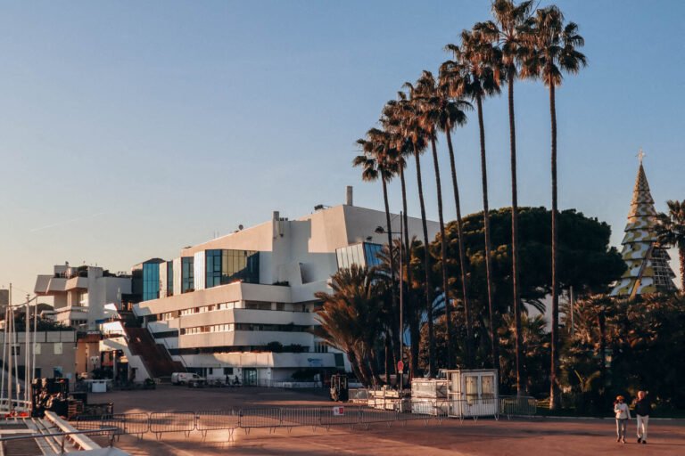 À Cannes, des propriétaires réclament 3 millions d’euros à la mairie pour avoir retardé une vente immobilière