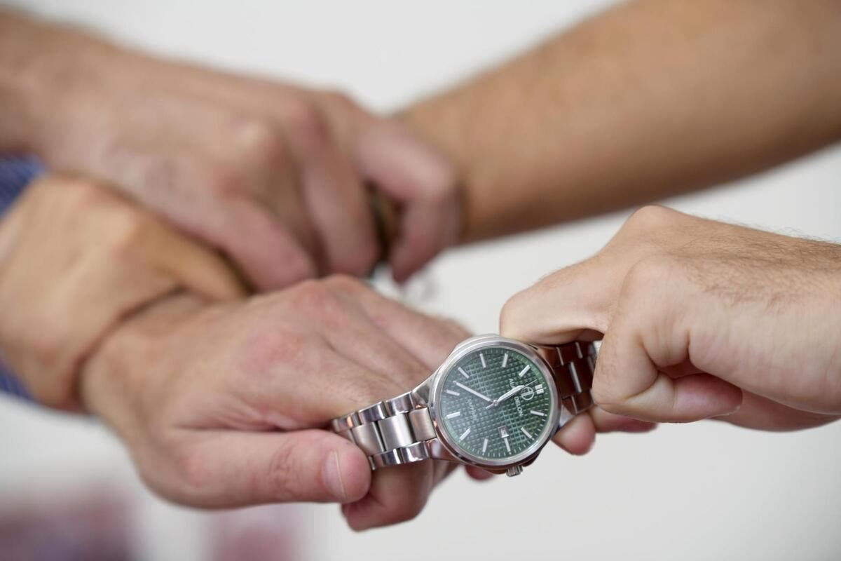 30 000 € de montres de luxe dérobés en un « câlin » à Cannes : l’étrange affaire des femmes transgenres péruviennes voleuses de Rolex et de Breitling
