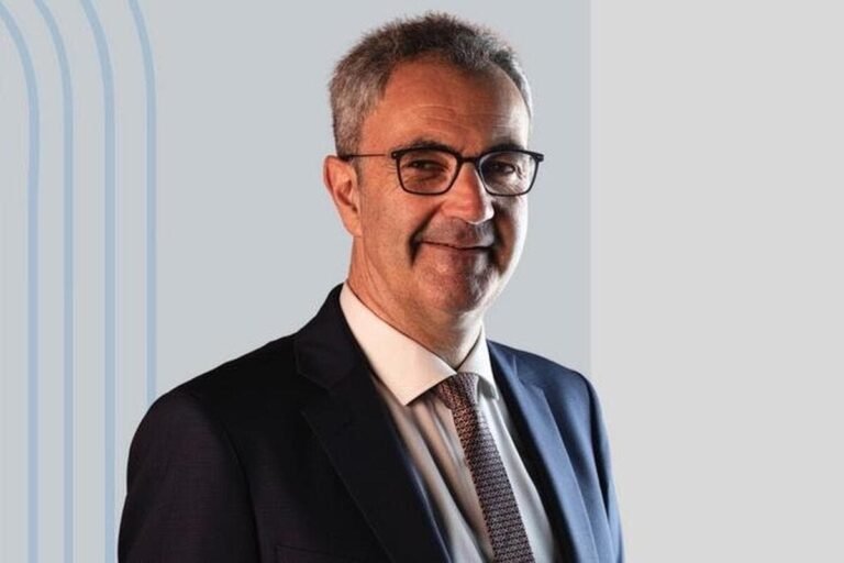 « Avec ce partenariat entre les maires et les barreaux de province, on veut créer un électrochoc » : une convention nationale signée ce mercredi à Cannes pour garantir aux citoyens des tribunaux de proximité et l’accès à l’information juridique
