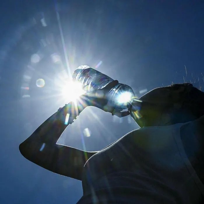 Canicule : six départements du sud-est de la France restent en vigilance orange ce lundi  (Ouest-France)