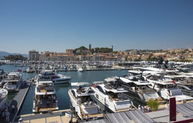 Cannes : Un disparu et dix blessés après une collision entre deux bateaux de plaisance
