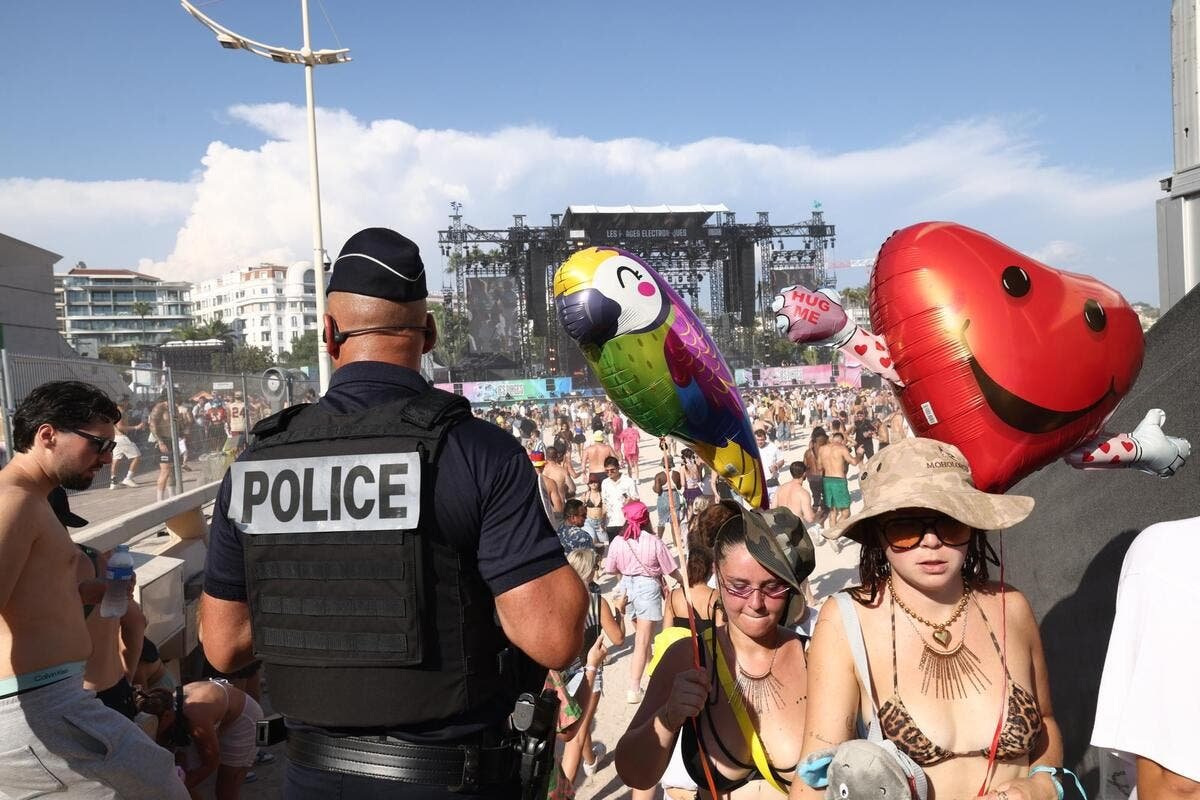 Chien, palpations, brigade mobile et policiers en civils : le festival des Plages électros de Cannes sous haute surveillance pour trois jours