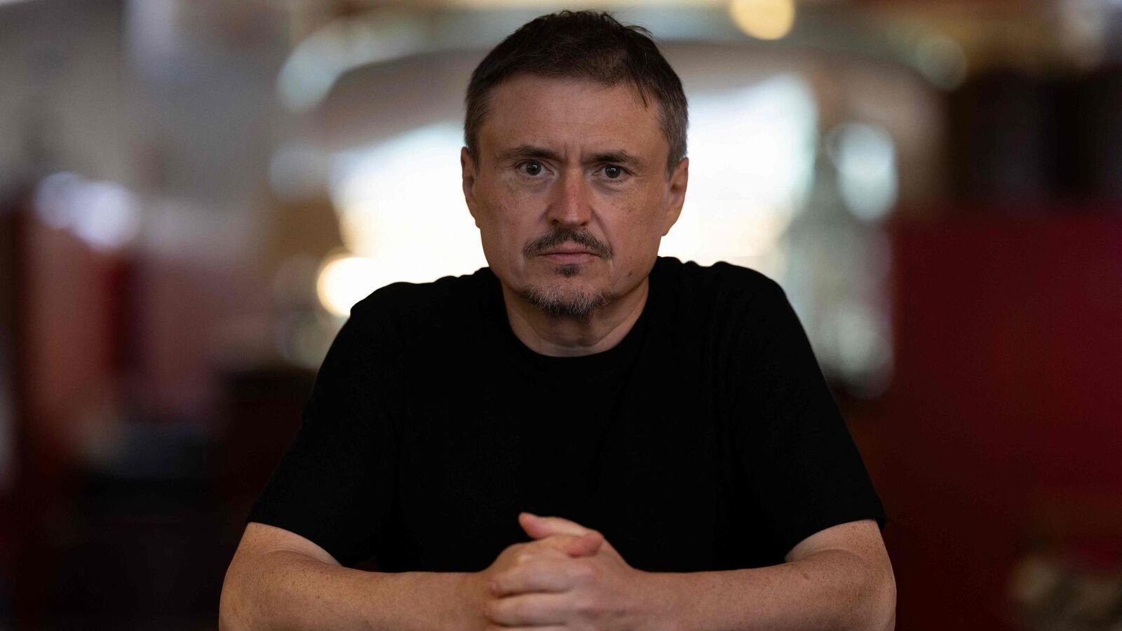 Cristian Mungiu, sacré à Cannes avec « Fjord » : « On doit pouvoir vivre à côté de gens qui ne partagent pas nos valeurs »