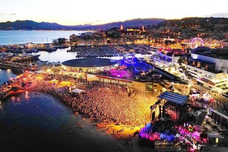 De 400 à 25.000 personnes par soir : comment les Plages Électroniques de Cannes sont devenues un rendez-vous international