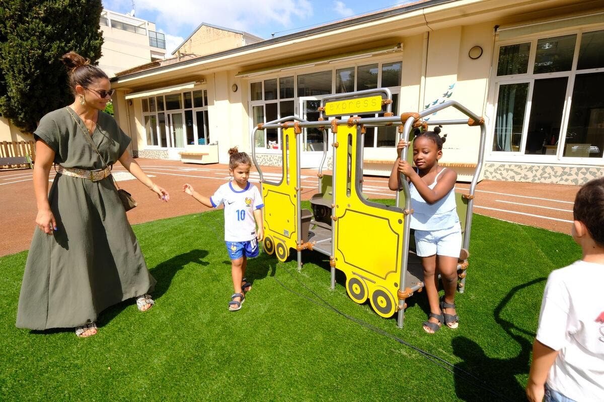 « De plus en plus de comportements violents ou inadaptés dans nos écoles » : Cannes renforce l’apprentissage du respect dès le plus jeune âge à la rentrée scolaire