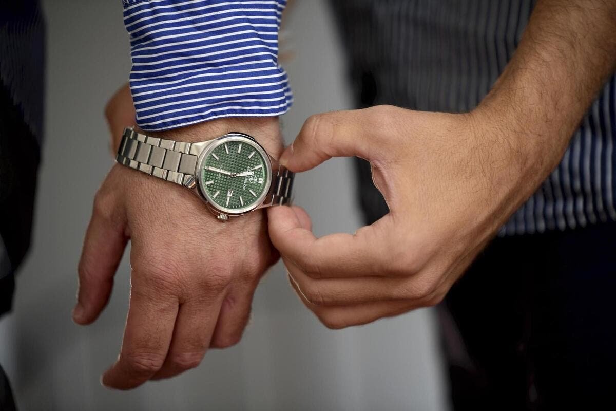 Ils pensent arracher une montre de luxe Patek Philippe sur la Croisette à Cannes… mais le butin s’avère être du toc