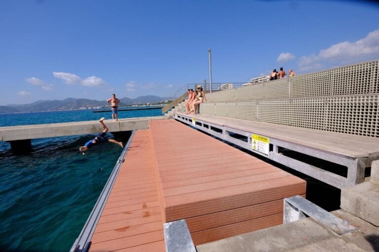 « J’ai failli mourir ou finir en fauteuil » : plusieurs accidents graves sur un ponton à Cannes-La Bocca depuis le début de l’été