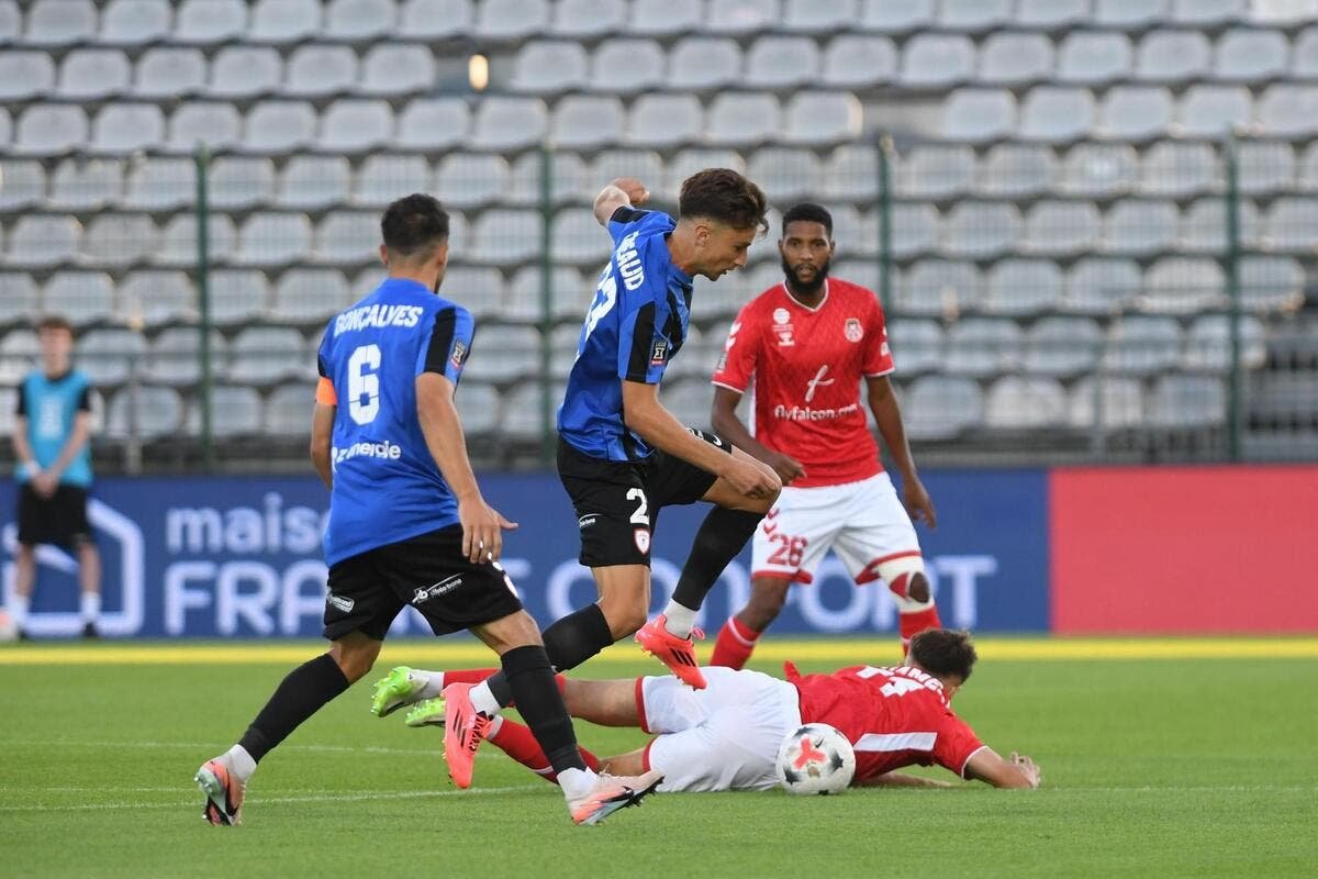 L’AS Cannes lance ses débuts en Ligue 3 avec un point encourageant (0-0)