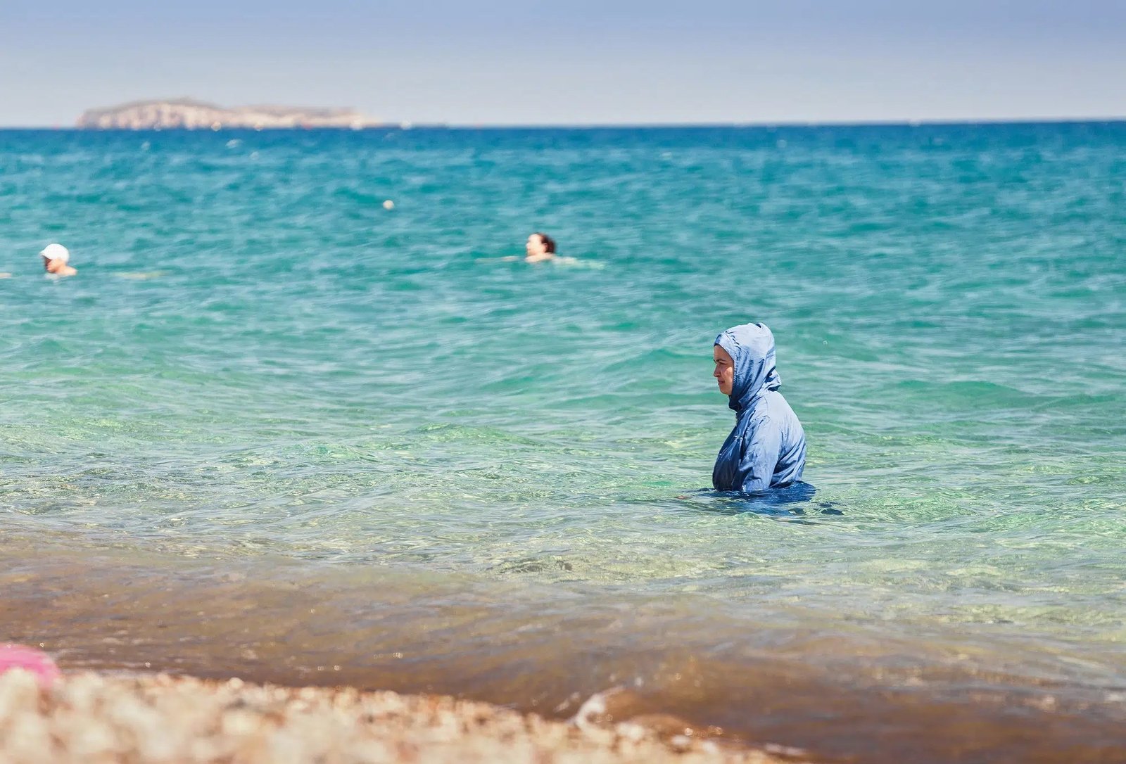 « Le burkini c&rsquo;est la vie, les crèches de Noël à la poubelle » : le maire de Mandelieu pointe la « déconnexion » de la justice après la suspension de l&rsquo;arrêté
