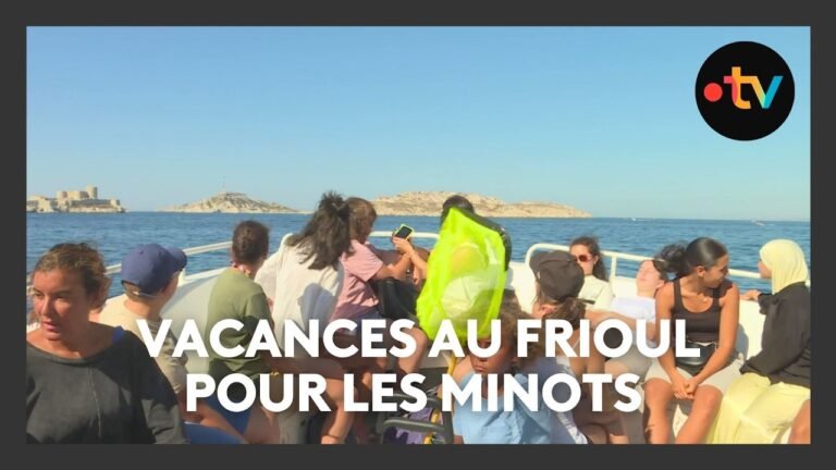 Les enfants des centres sociaux de Marseille embarquent pour des vacances au Frioul
