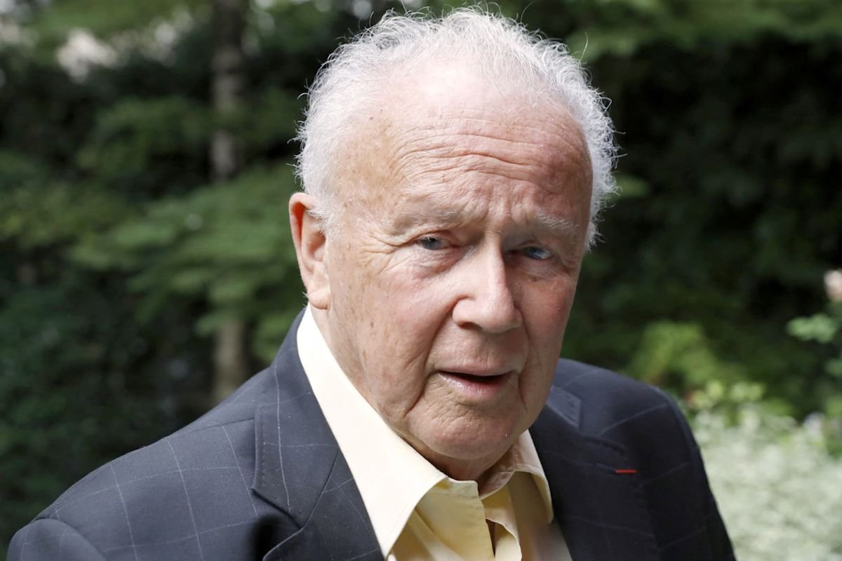 Mort de Philippe Bouvard : les obsèques du journaliste et animateur radio auront lieu le 31 août à Cannes
