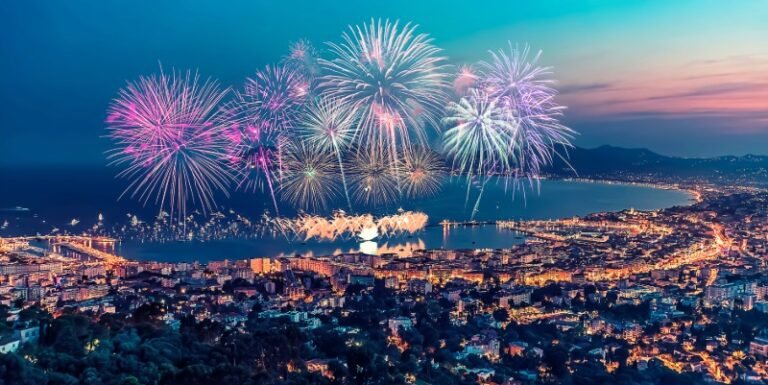Orages sur Cannes : le dernier feu d’artifice du Festival d’Art Pyrotechnique reporté à demain mardi