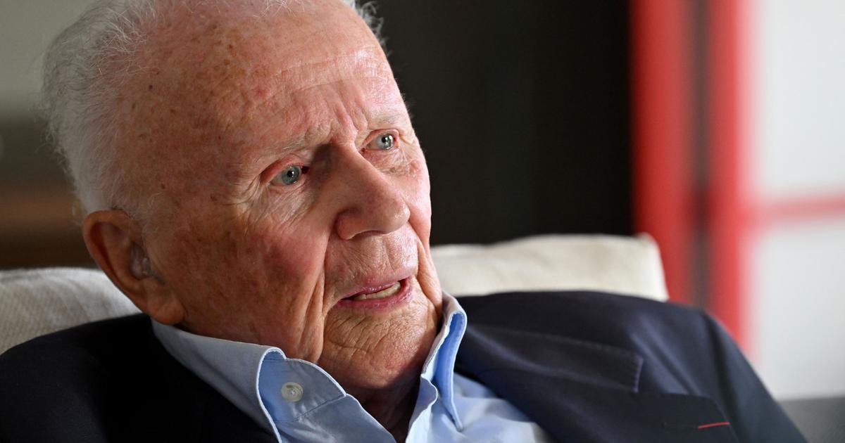 Philippe Bouvard retiré à Cannes, “sa terre promise” avant sa mort : comment occupait-il ses journées ?
