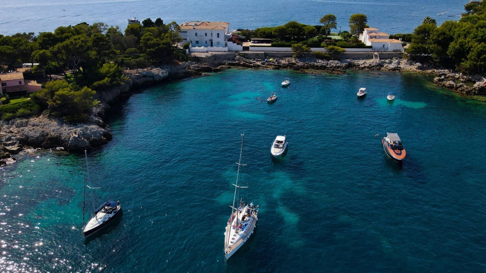 « Un petit paradis caché » : ni Nice, ni Cannes, voici le coin de la Côte d&rsquo;Azur le plus charmant et sous-côté